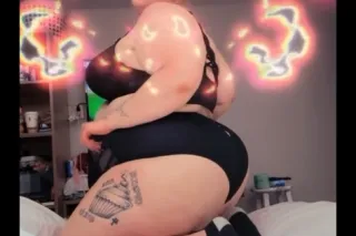 Focus on the good. (Or just focus on me, that works too!)" - Image 4